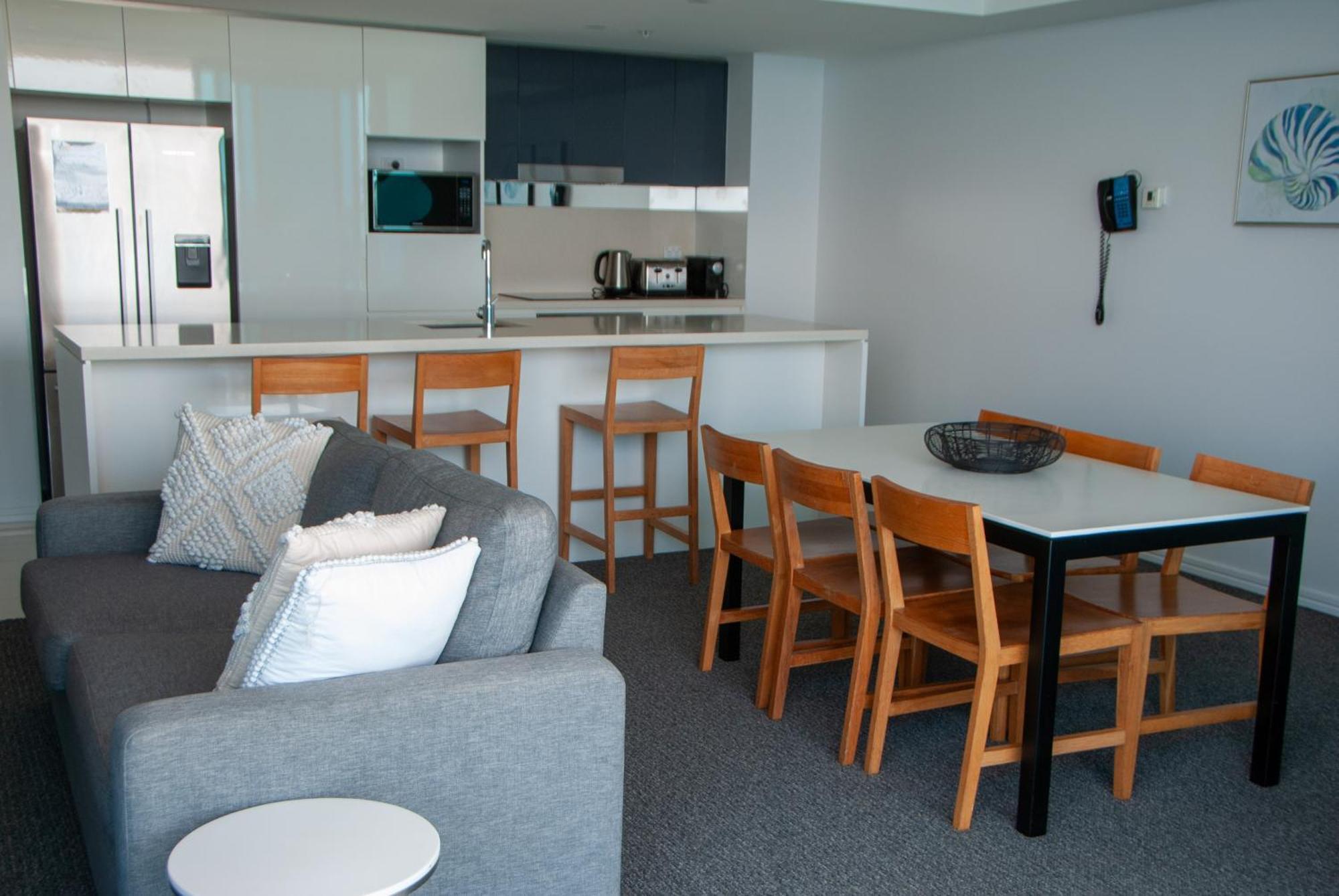 Number 1 H Residences - Wifi, Parking & More By Gold Coast Holidays Экстерьер фото