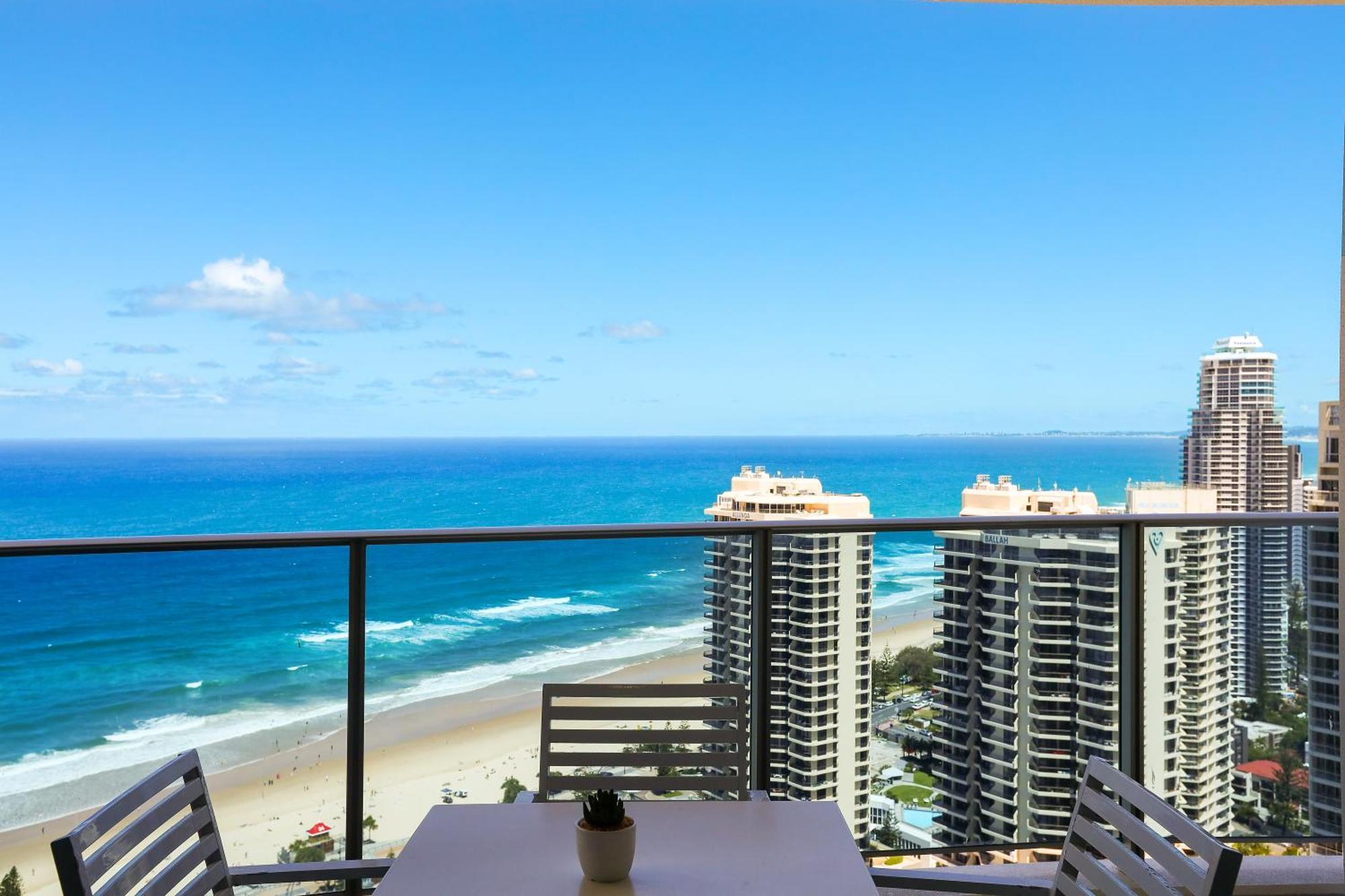 Number 1 H Residences - Wifi, Parking & More By Gold Coast Holidays Экстерьер фото