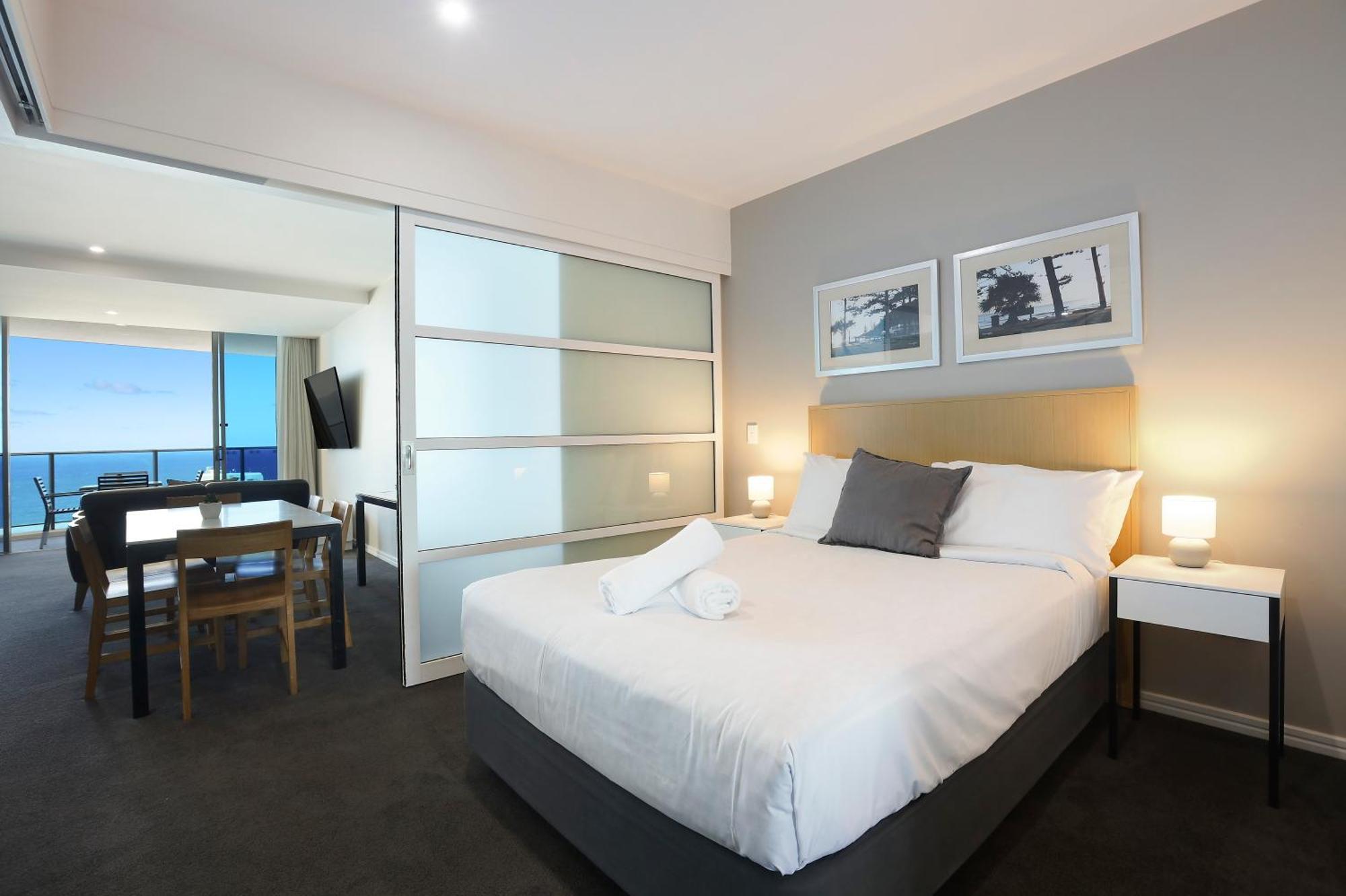 Number 1 H Residences - Wifi, Parking & More By Gold Coast Holidays Экстерьер фото