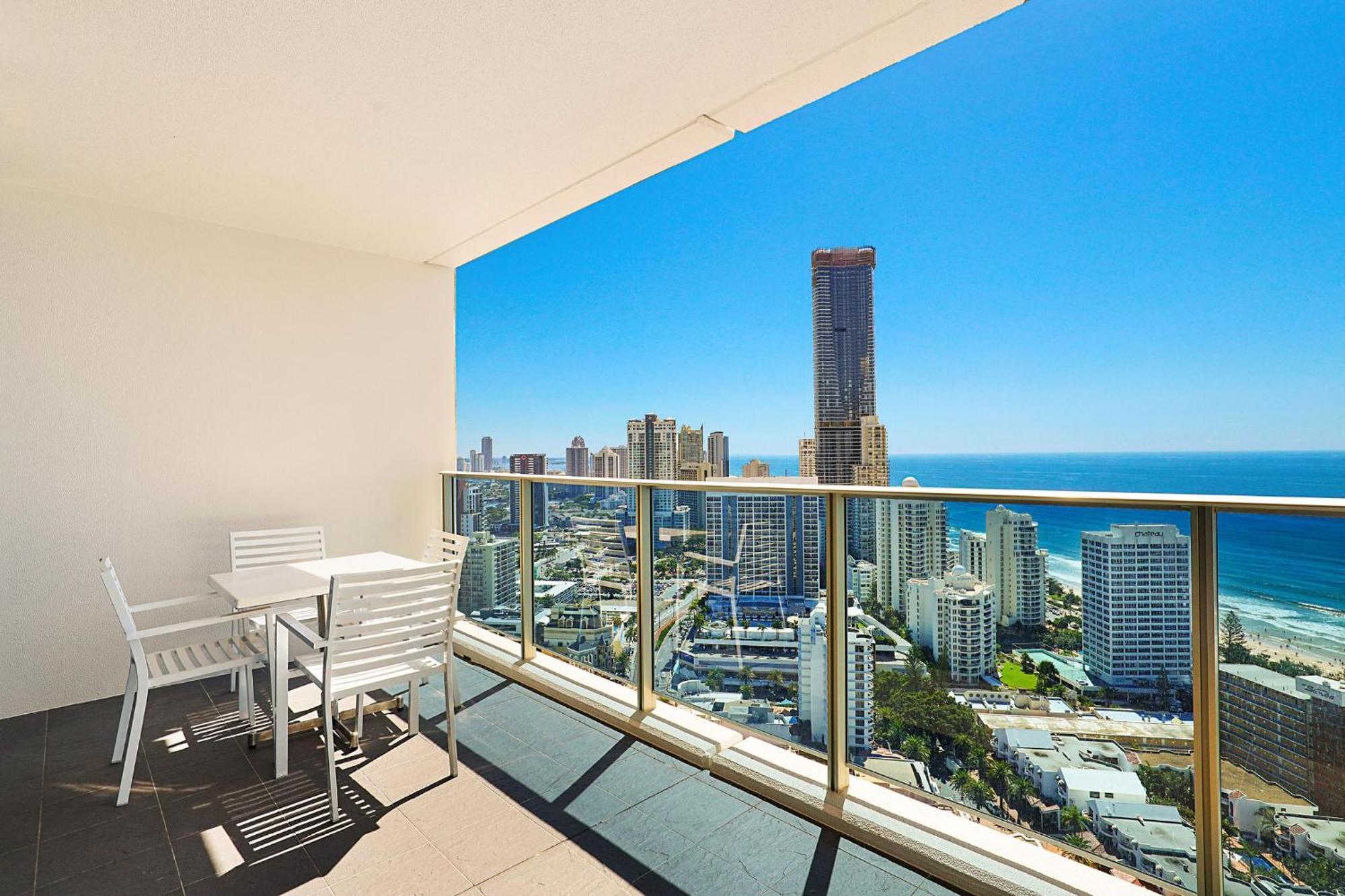 Number 1 H Residences - Wifi, Parking & More By Gold Coast Holidays Экстерьер фото